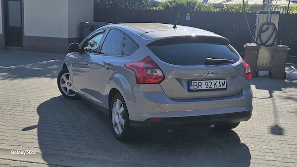 FORD Focus 2011 — imagine 5
