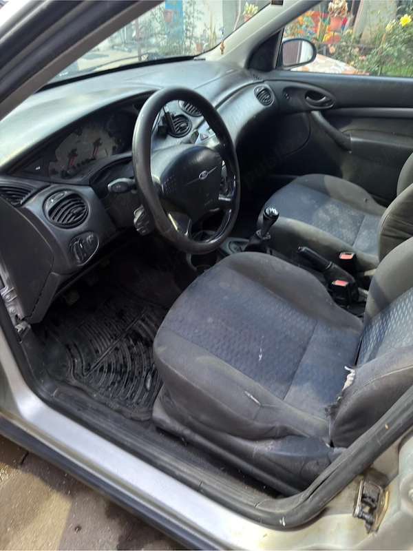 FORD Focus 2001 — imagine 4