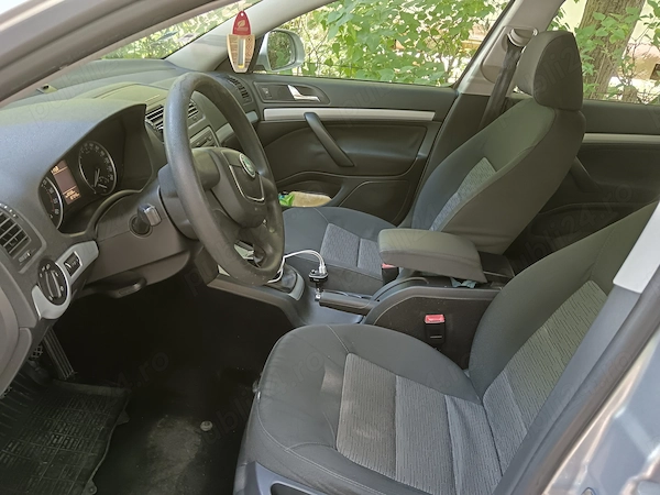 SKODA Octavia 2011 — imagine 5