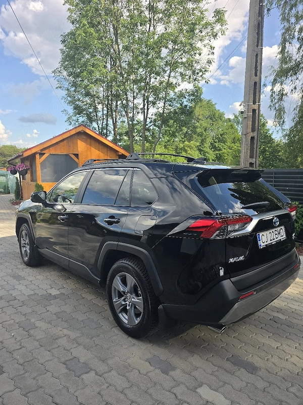 TOYOTA RAV4 2025 — imagine 4