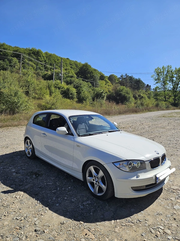 BMW 1 Series 2011 — imagine 6