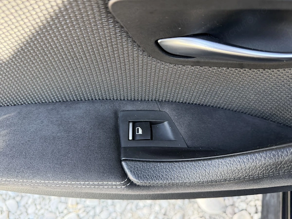 BMW 5 Series 2012 — imagine 13