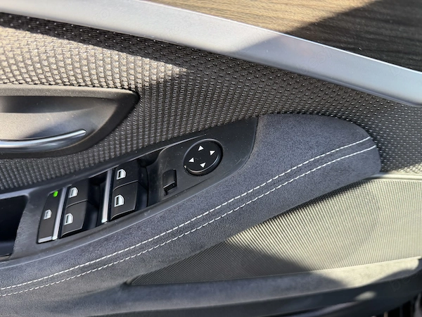 BMW 5 Series 2012 — imagine 14