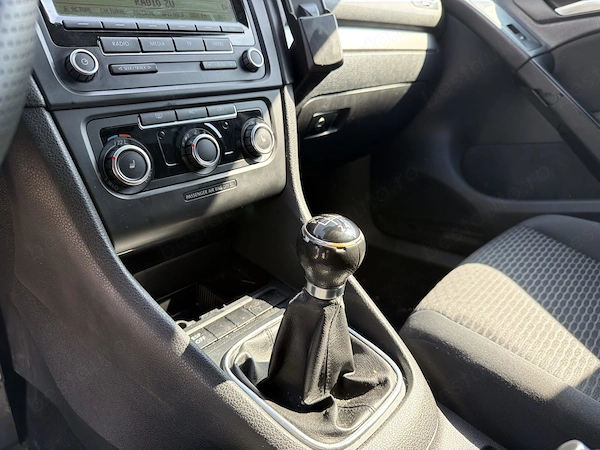 VOLKSWAGEN Golf 2010 — imagine 13
