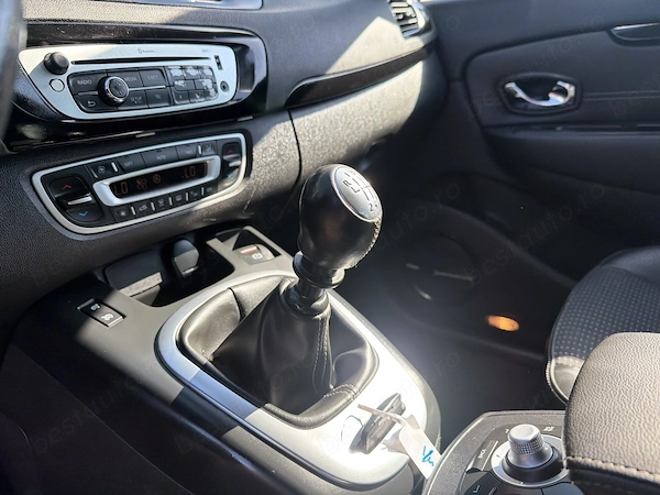 RENAULT Scenic 2013 — imagine 16