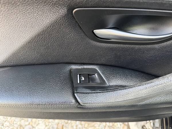 BMW 5 Series 2012 — imagine 14
