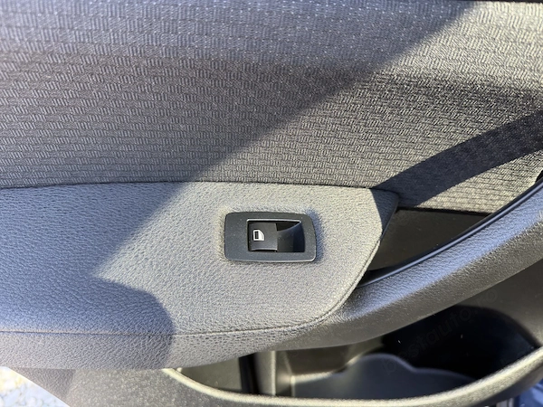 BMW iX3 2011 — imagine 15