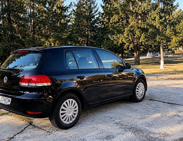 VOLKSWAGEN Golf 2010 — imagine 3