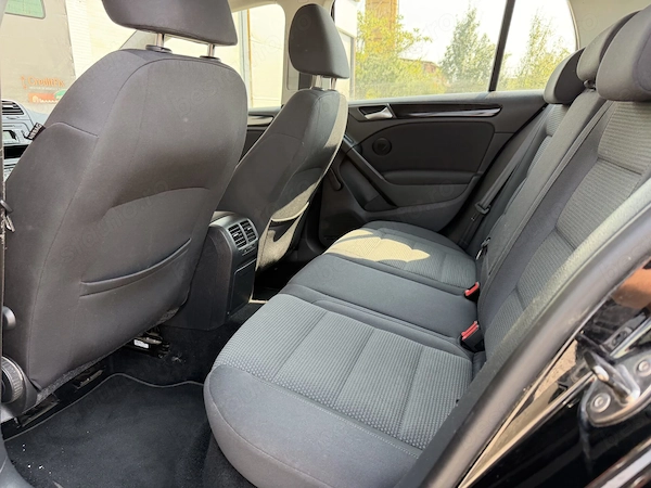 VOLKSWAGEN Golf 2010 — imagine 7