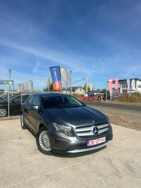 MERCEDES-BENZ GLA