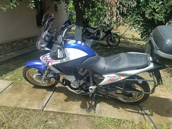 Honda Transalp XL700VA (ABS) An 2009 Anvelope Noi Echipată Touring