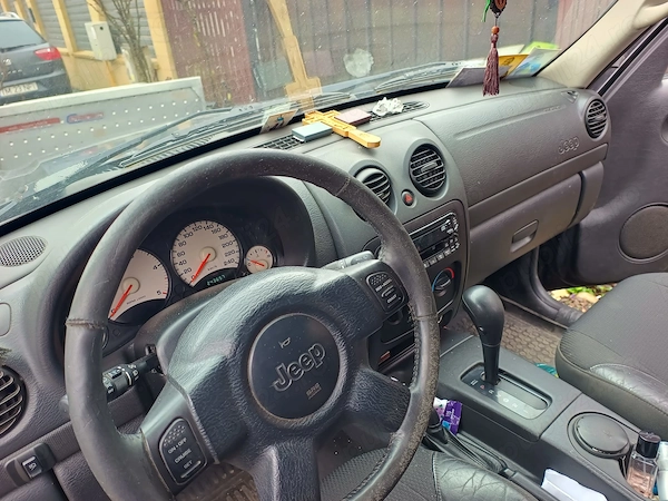 JEEP Cherokee 2004 — imagine 9