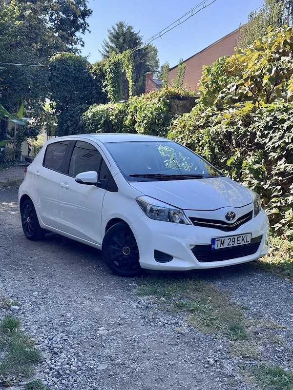 TOYOTA Yaris 2015 — imagine 2