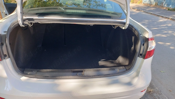 RENAULT Fluence 2013 — imagine 9