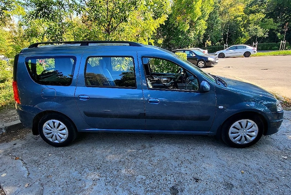 DACIA Logan 2010 — imagine 4