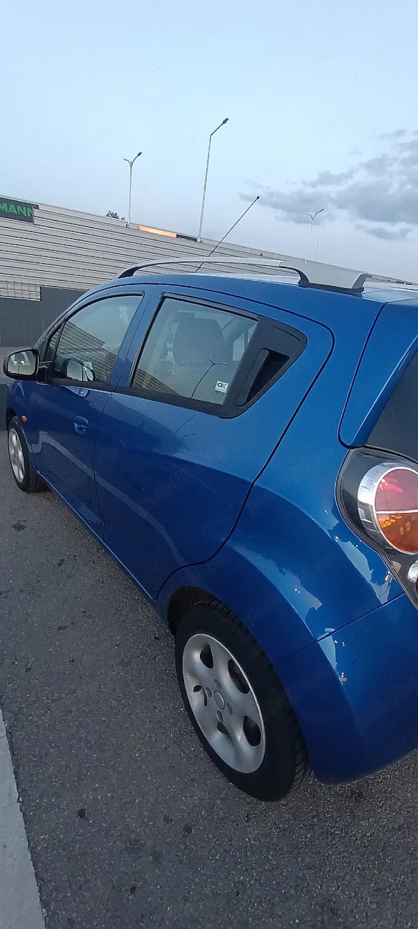CHEVROLET Spark 2010 — imagine 3