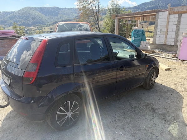 FORD Fiesta 2002 — imagine 3