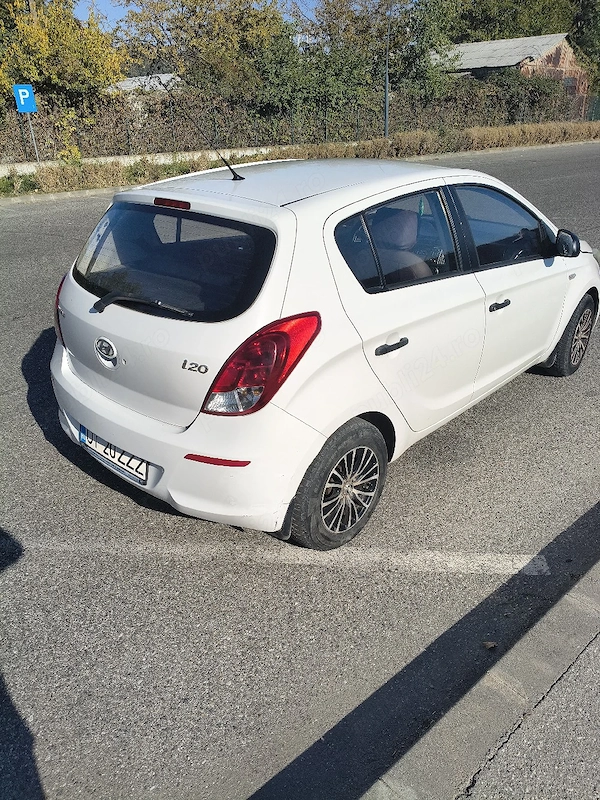 HYUNDAI i20 2013 — imagine 3