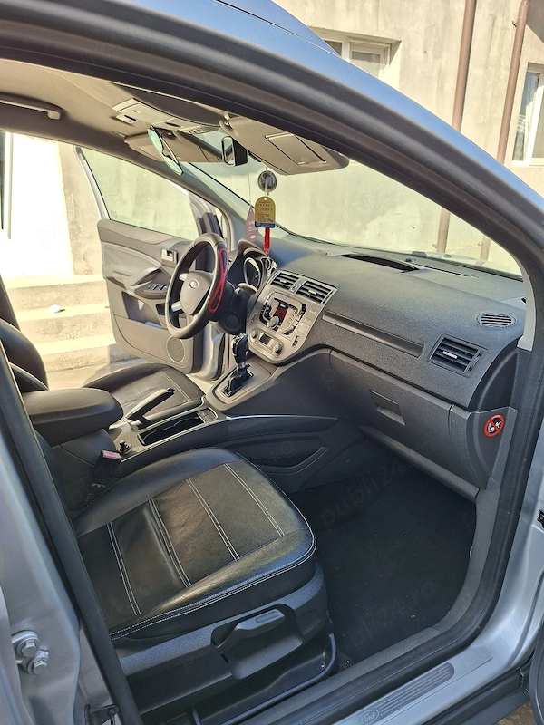 FORD Kuga 2011 — imagine 2