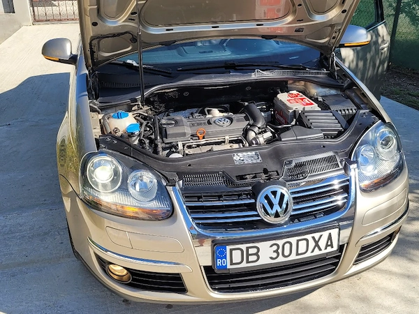 VOLKSWAGEN Jetta 2009 — imagine 3