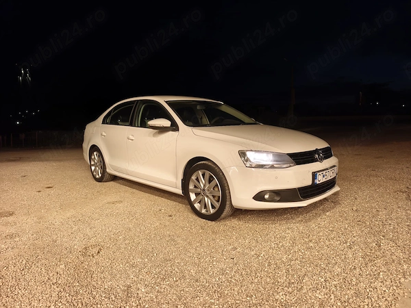 VOLKSWAGEN Jetta 2011 — imagine 2