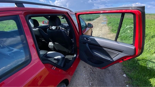 SKODA Octavia 2012 — imagine 4