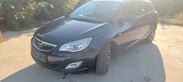 OPEL Astra 2011 — imagine 6