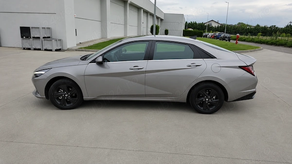 HYUNDAI Elantra 2022 — imagine 4