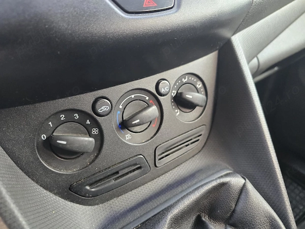 FORD Transit Connect 2014 — imagine 3