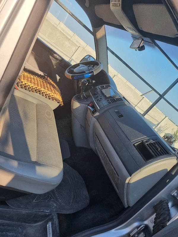 VOLKSWAGEN Caravelle 2009 — imagine 4