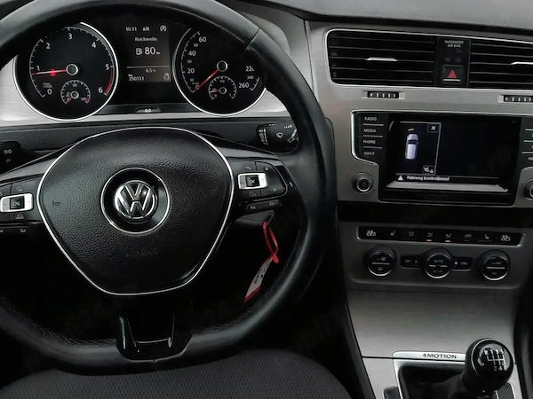 VOLKSWAGEN Golf 2015 — imagine 3