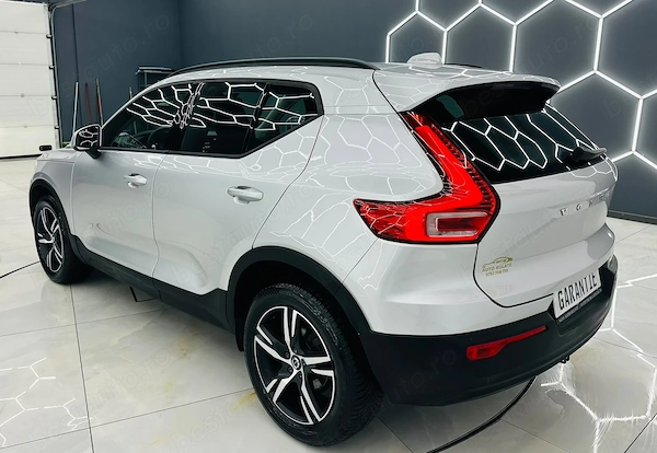 VOLVO XC40 2019 — imagine 3