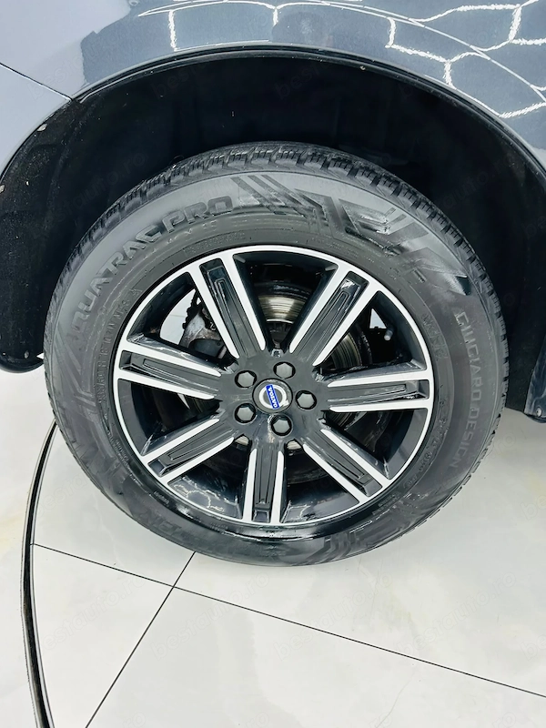 VOLVO XC60 2017 — imagine 9