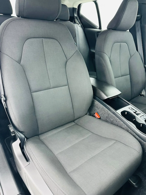 VOLVO XC40 2019 — imagine 19