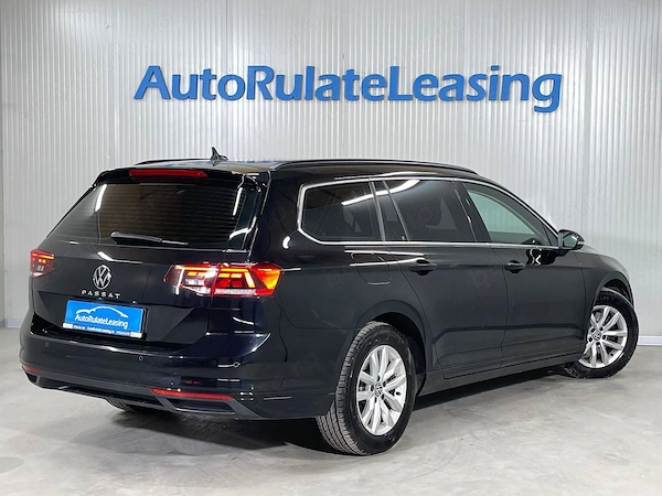 VOLKSWAGEN Passat 2023 — imagine 2