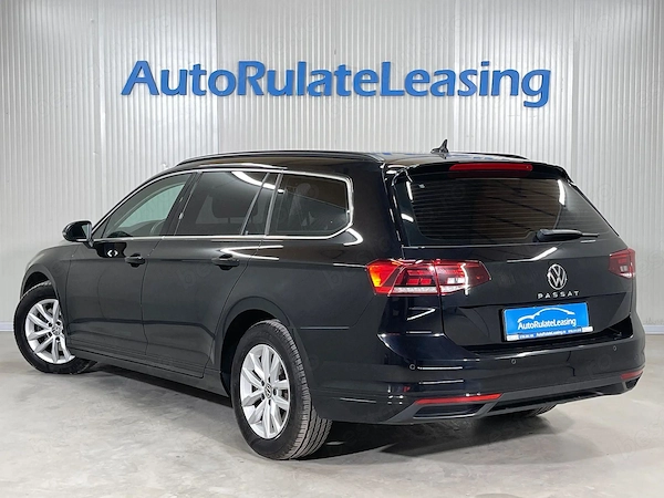 VOLKSWAGEN Passat 2023 — imagine 3
