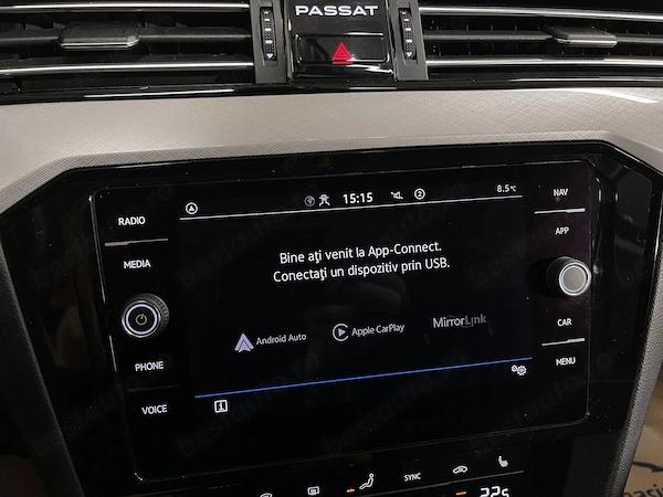 VOLKSWAGEN Passat 2023 — imagine 13