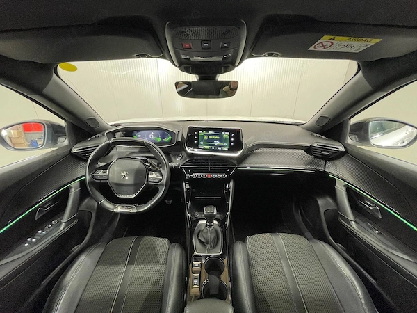 PEUGEOT 2008 2020 — imagine 8