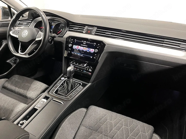 VOLKSWAGEN Passat 2023 — imagine 9