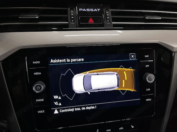 VOLKSWAGEN Passat 2023 — imagine 16