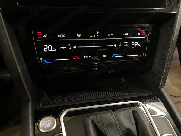 VOLKSWAGEN Passat 2023 — imagine 17