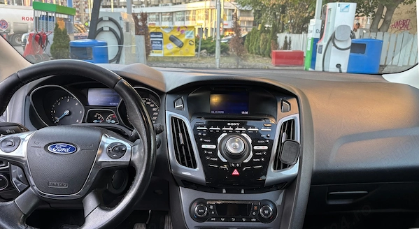 FORD Focus 2013 — imagine 7