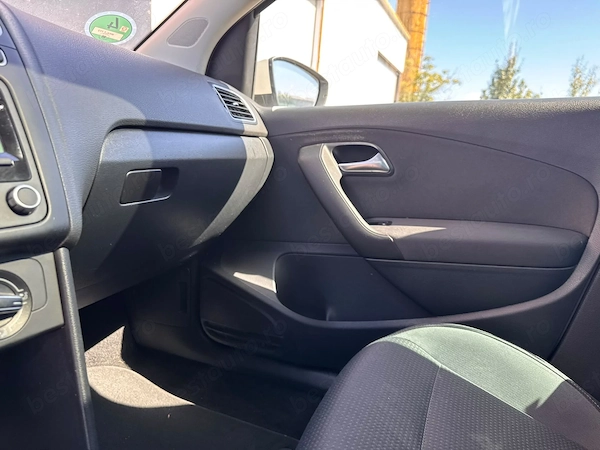 VOLKSWAGEN Polo 2011 — imagine 14