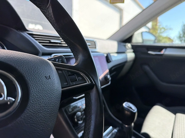 SKODA Superb 2019 — imagine 18