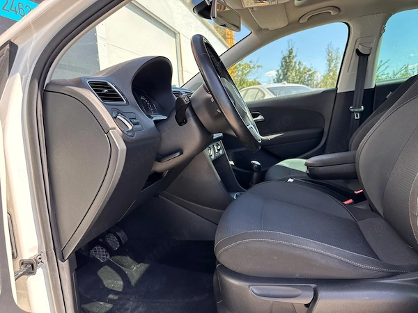 VOLKSWAGEN Polo 2011 — imagine 18