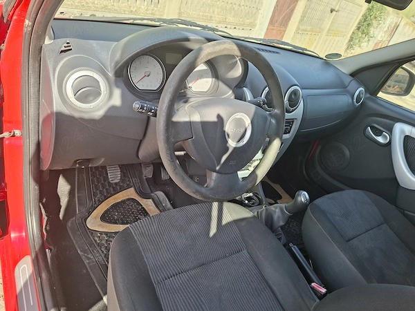 DACIA Logan 2009 — imagine 5