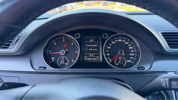 VOLKSWAGEN Passat 2012 — imagine 2