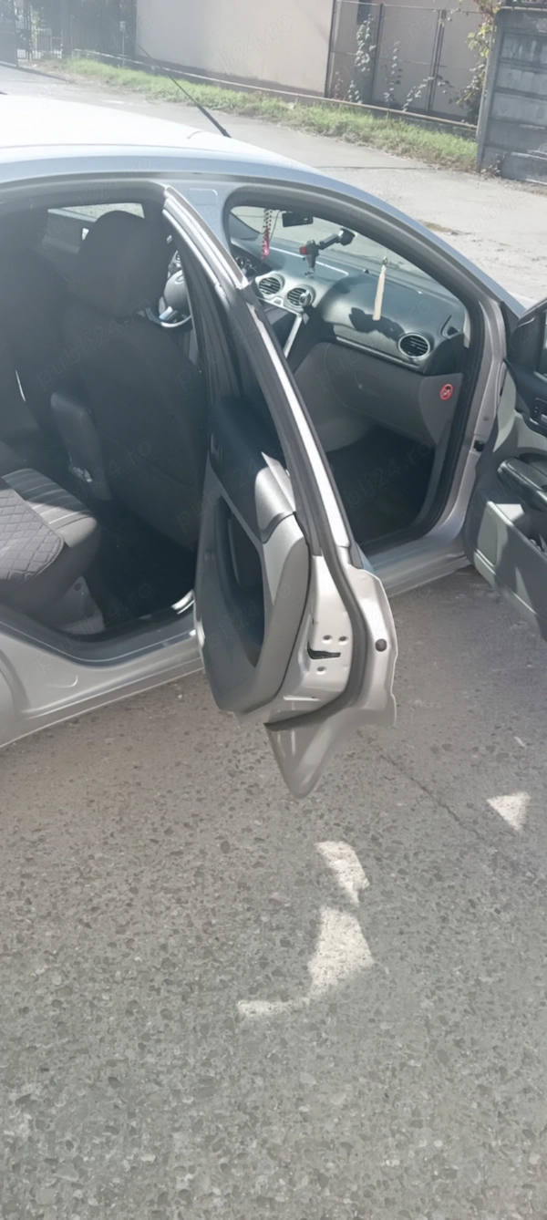 FORD Focus 2008 — imagine 6