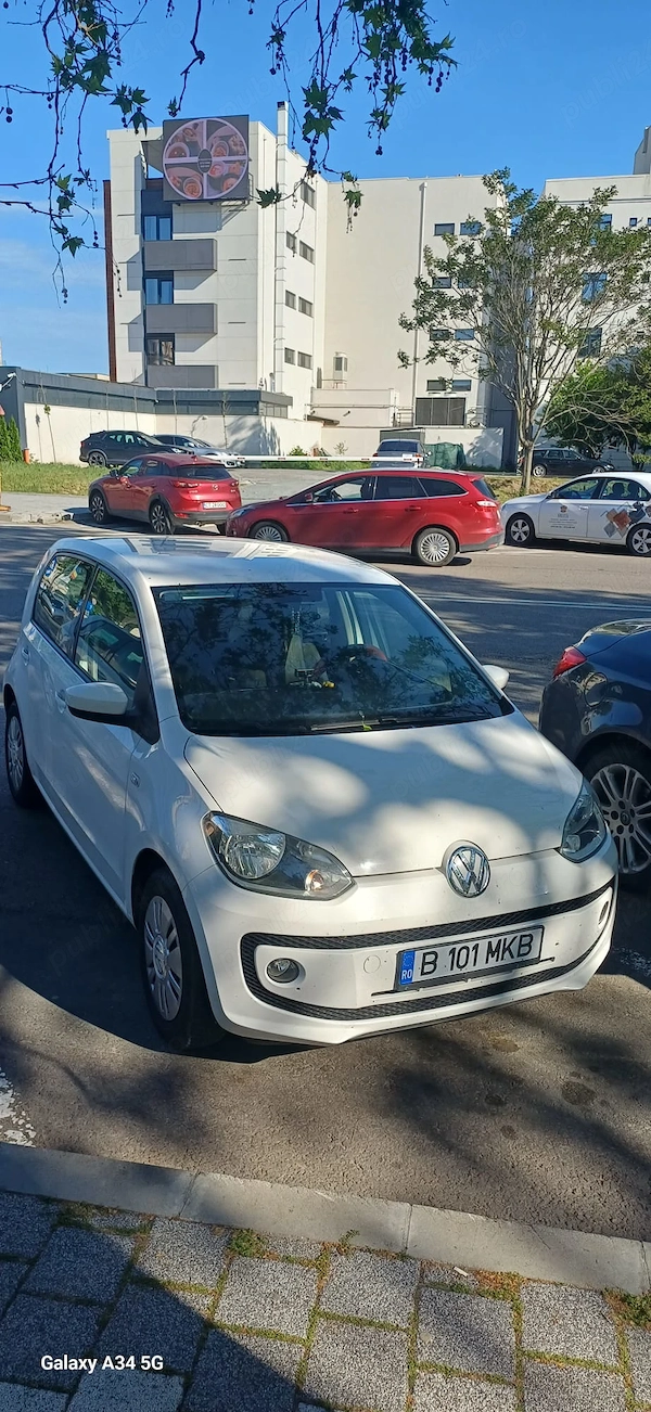 VOLKSWAGEN Up