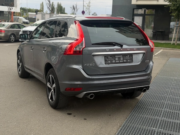 VOLVO XC60 2017 — imagine 9
